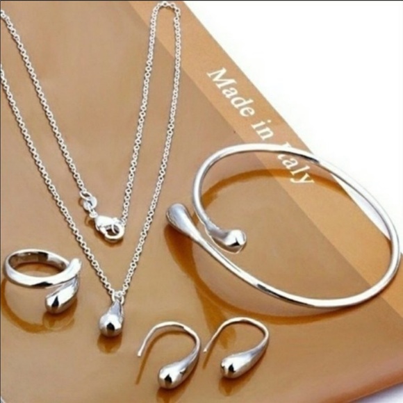 Jewelry - 925 STERLING SILVER TEARDROPS NECKLACE SET OF 4